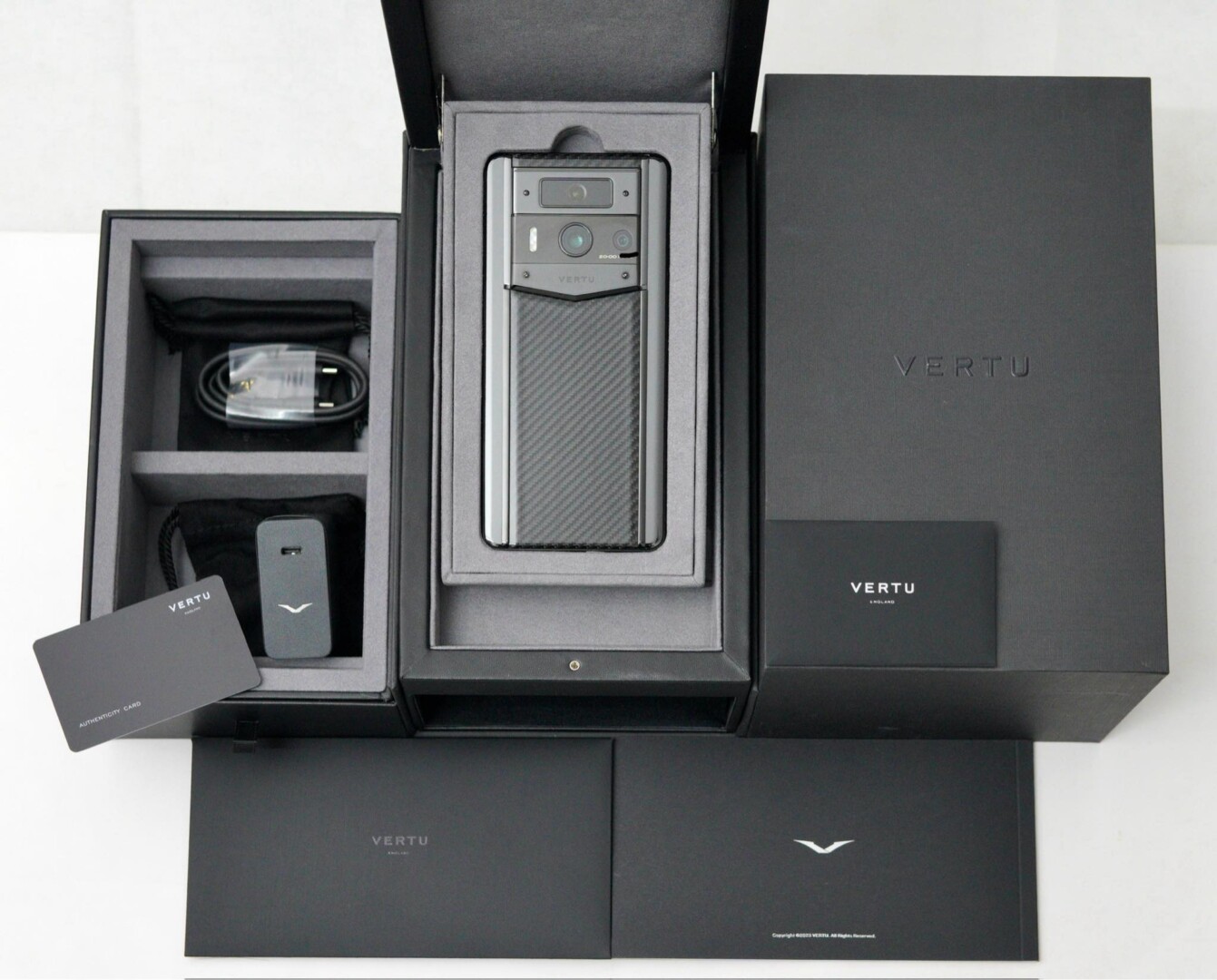 Vertu Meta 2 Carbon (6)