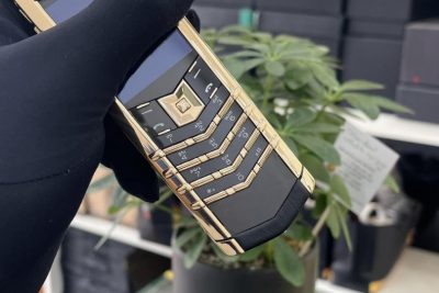 Điện Thoại Vertu Sigature S Gold Lưng Đá Cao Cấp Độ Vỏ