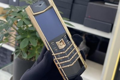 Điện Thoại Vertu Sigature S Gold Lưng Đá Cao Cấp Độ Vỏ