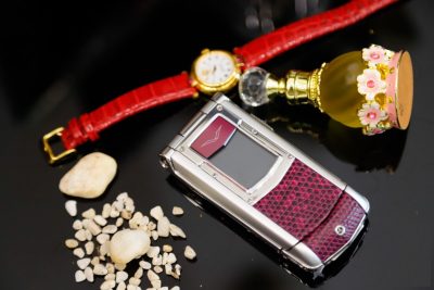 Điện Thoại Vertu Constellation Ayxta Da Cá Sấu Hồng