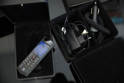 Điện Thoại Vertu Signature S Dragon Black Mới 99%