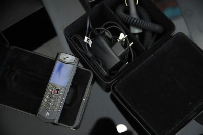 Điện Thoại Vertu Signature S Dragon Black Mới 99%