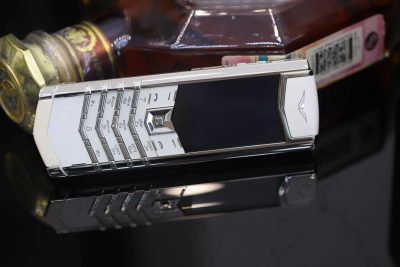 Điện Thoại Vertu Signature S Pure White Like New 99%