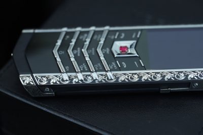 Điện Thoại Vertu Signature S And Steel Họa Tiết Nổi Phục Hưng