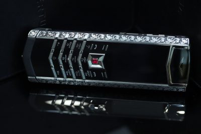 Điện Thoại Vertu Signature S And Steel Họa Tiết Nổi Phục Hưng