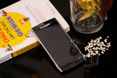 Điện Thoại Vertu Signature Touch 2 Cánh Mới 99%