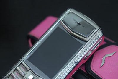 Điện Thoại Vertu Ascent Ti Neon Pink Chính Hãng