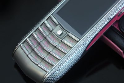 Điện Thoại Vertu Ascent Ti Neon Pink Chính Hãng