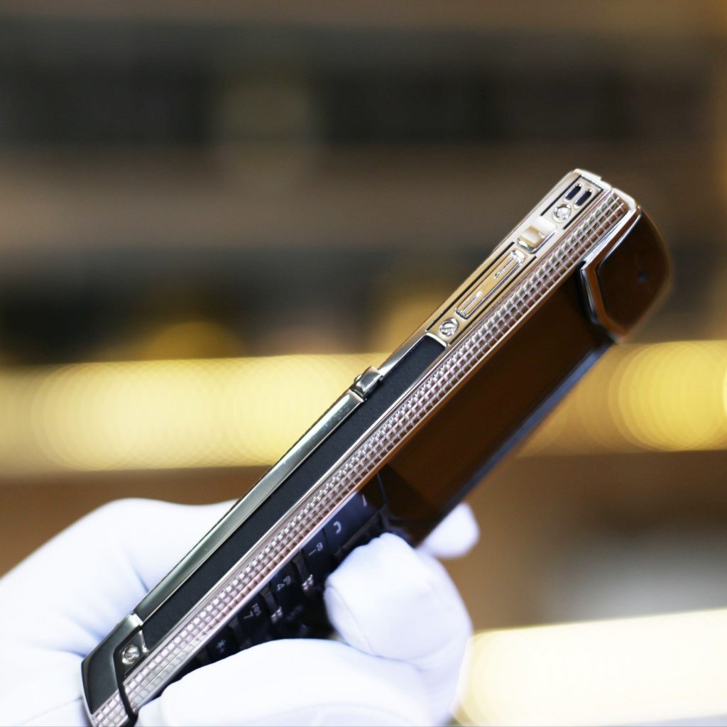 Vertu Signature S Clous De Paris Rosedo Vo 9 1024x1024