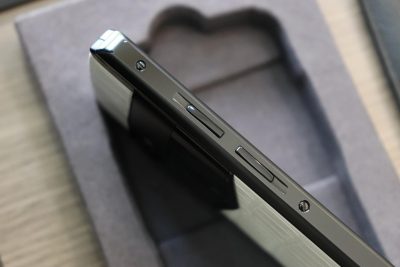 Điện Thoại Vertu Aster P da bê trắng