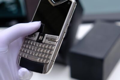 Điện Thoại Vertu Quest Chính Hãng giá rẻ