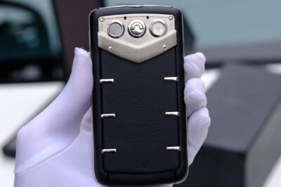 Điện Thoại Vertu Quest Chính Hãng giá rẻ