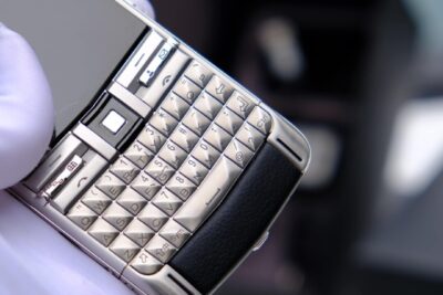 Điện Thoại Vertu Quest Chính Hãng giá rẻ