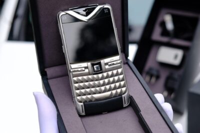 Điện Thoại Vertu Quest Chính Hãng giá rẻ