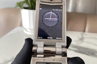 Điện Thoại Vertu Ayxta Nắp Gập Da Bê Đen