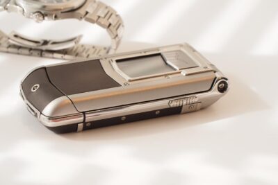 Điện Thoại Vertu Ayxta Nắp Gập Da Nâu