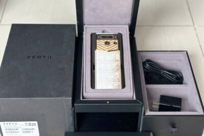 Điện Thoại Vertu Meta 2 Cá Sấu Bạch Tạng Đính Km
