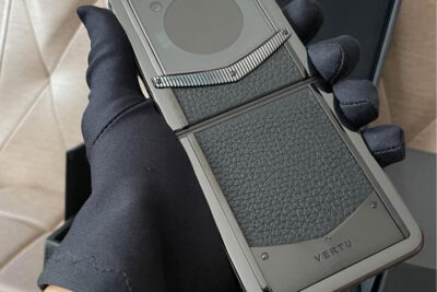 Điện Thoại Vertu Iron Flip nắp gập Lưng Bọc Da Bò 99%