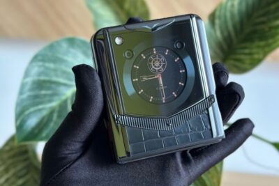 Điện Thoại Vertu Iron Flip Black Alligator Lưng Bọc Da Cá Sấu Zin