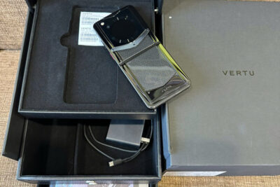 Điện Thoại Vertu Ironflip Carbon Cao Cấp Máy Đẹp 99%