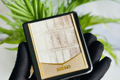 Vertu Ironflip Lưng Da Cá Sấu Himalaya viền kim