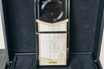 Vertu Ironflip Lưng Da Cá Sấu Himalaya viền kim