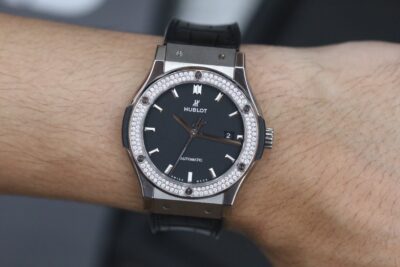 Đồng Hồ Hublot Classic Fusion Benzel Custom Diamonds 38mm