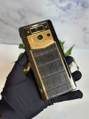 METAVERTU 2 MAX – Da Cá Sấu & Viền Bọc Vàng 18K