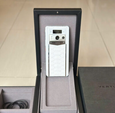 METAVERTU 2 MAX Serpent Edition gốm trắng da rắn