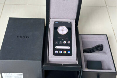 Metavertu 2 Max Diamonds Gold – Lưng bọc da cá