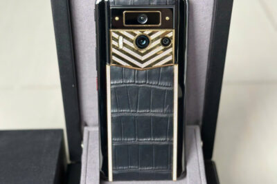 Metavertu 2 Max Diamonds Gold – Lưng bọc da cá