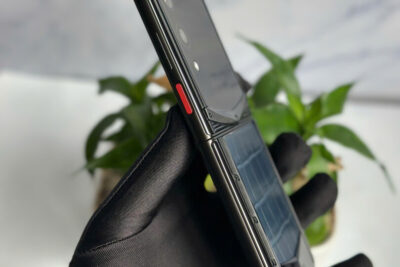 Điện thoại Vertu Quantum Da cá sấu xanh đẹp 99% fullbox