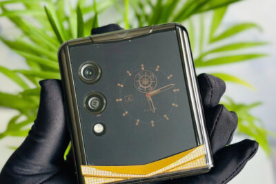 Vertu Quantum Flip Da Cá Sấu Bạch Tạng Viền Kim
