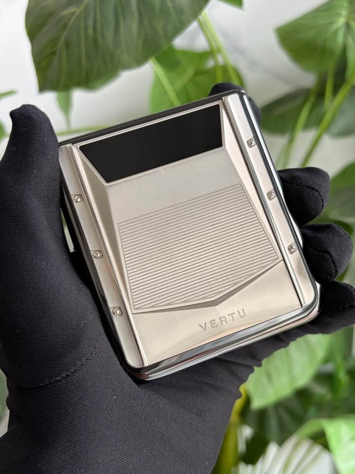 Quantum Flip Cyber Sliver (3)