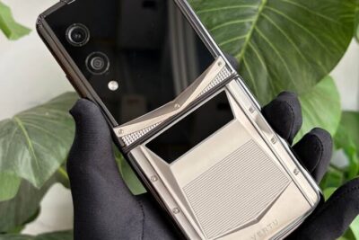 Điện Thoại Vertu Quantum Flip Cyber Silver