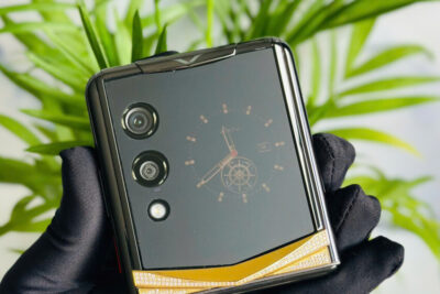 Vertu Quantum Flip Da Cá Sấu Đen Viền Kim