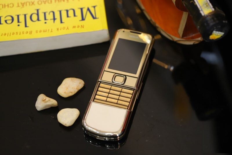 Nokia 8800 Gold Arte 325 1 800x534