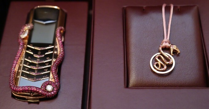 Vertu Gioi Thieu Cobra Limited Edition Phien Ban Ran Gia 8 Ty 1 1