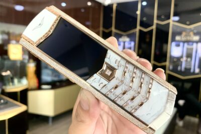 Giá điện thoại Vertu vàng nguyên khối bao nhiêu? Cập nhật mới nhất 2026