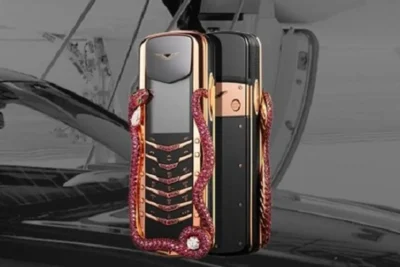 Vertu Signature Cobra Limited Edition – Biểu Tượng Xa Xỉ Và Quyền Lực Trong Thế Giới Điện Thoại