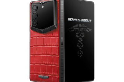 Vertu AlphaFold Bespoke Alligator Skin Gold III