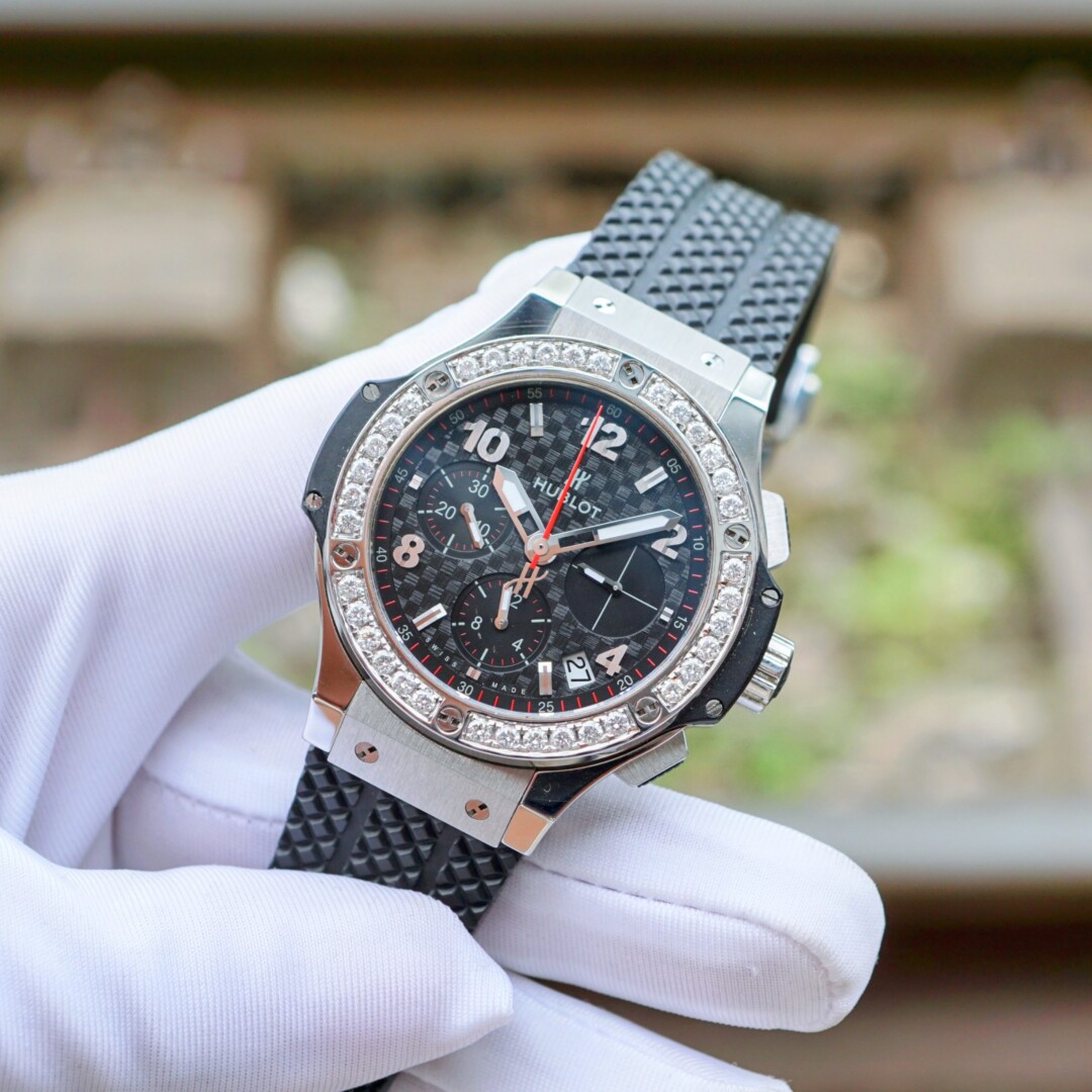 Giá Đồng hồ Hublot Geneve Automatic chính hãng – Cập nhật mới nhất, bảng giá và kinh nghiệm chọn mua