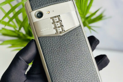 Điện thoại Vertu Aster P da bê đen