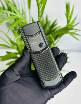 Vertu Signature S clous black 99%