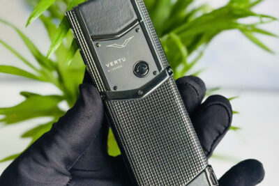 Vertu Signature S clous black 99%