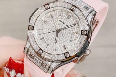 Giá Đồng Hồ Hublot Nữ Chính Hãng Bao Nhiêu? Khám Phá Các Mức Giá Mới Nhất