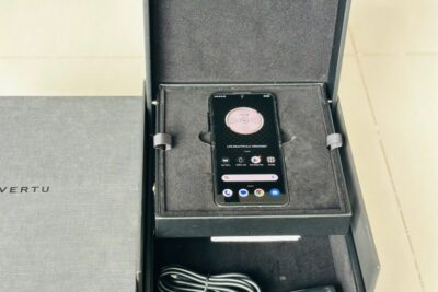 Vertu Iron flip gold Alligator Black 99% fullbox trùng imei