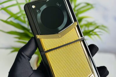 Vertu Iron flip gold carbon gold 99% fullbox trùng imei
