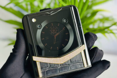 Vertu Iron flip diamonds gold black 99% fullbox trùng imei
