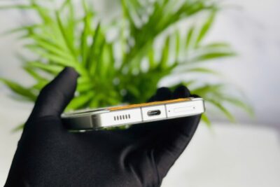 Vertu Meta 2 1TB gốm trắng da trăn màu vàng